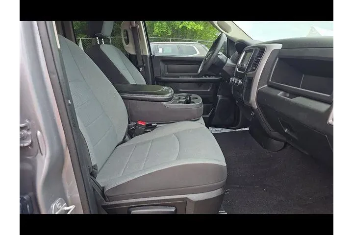 $25460 : Ram 1500 Classic 2023 4x4 Tr image 8