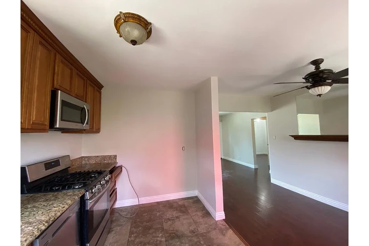 $800 : Encantadora casa de 2 dormitor image 4