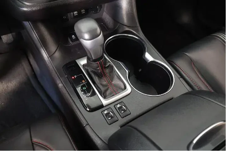 $25999 : Toyota Highlander 2019 SE 4d image 7