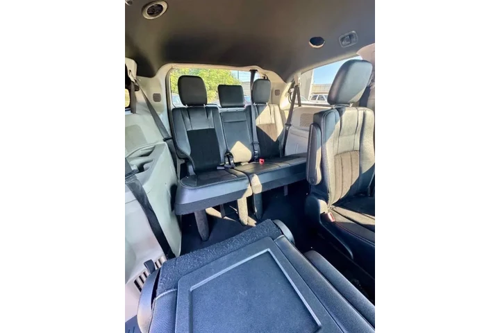 $5500 : 2017 Grand Caravan SXT image 8