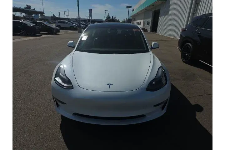 $25900 : Tesla Model 3 2023 4dr Sedan image 2
