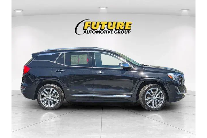 $21788 : GMC Terrain 2019 4x4 Denali image 6