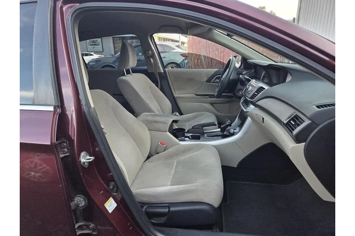 $12950 : Honda Accord 2013 LX 4dr Sed image 5