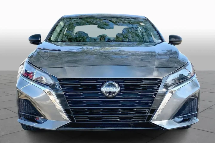 $17938 : Nissan Altima 2024 2.5 SV 4d image 3