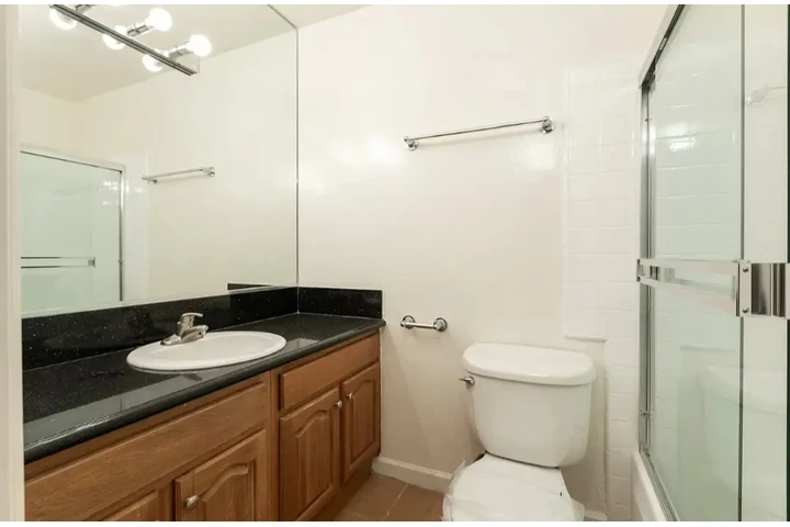 $1100 : Tu nuevo hogar en Los Ángeles image 5