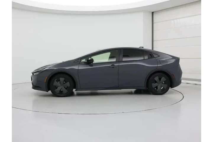 $26998 : Toyota Prius 2024 LE 4dr Hat image 3