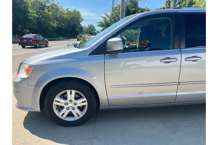$4995 : 2013 Grand Caravan Crew image 10