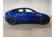 $31940 : Tesla Model Y 2023 AWD Long thumbnail