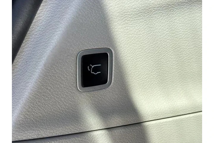 $25295 : Chrysler Pacifica 2024 Touri image 8