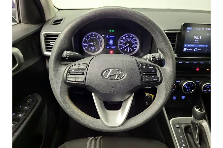 $16998 : Hyundai VENUE 2020 SEL 4dr C image 10