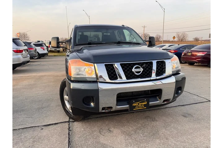 $14999 : 2014 Titan S Crew Cab 4WD image 2