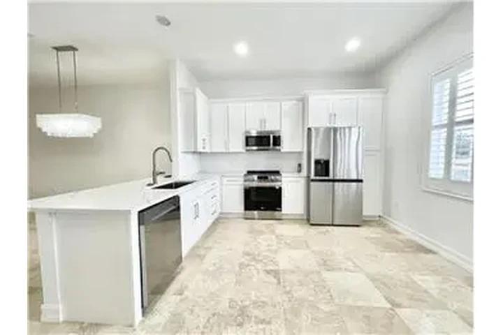 $5300 : Rental property with 3 bedro image 1