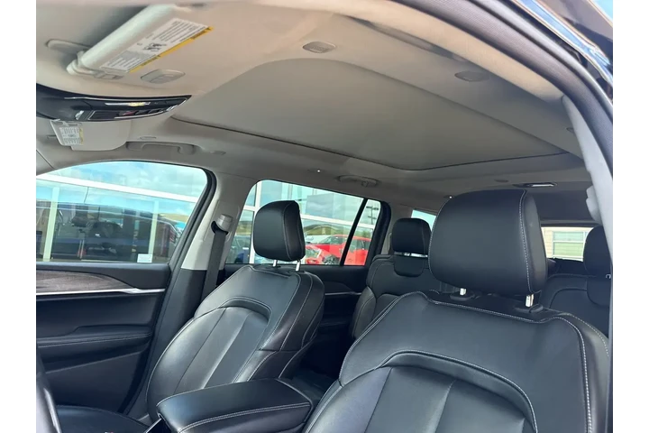 $31950 : Jeep Grand Cherokee L 2022 4 image 9