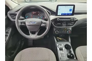 $18200 : Ford Escape 2022 AWD SE 4dr thumbnail