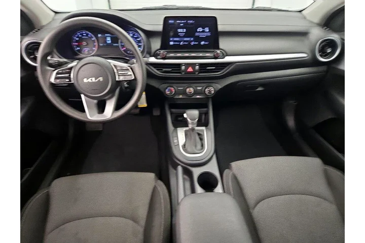 $15998 : Kia Forte 2022 FE 4dr Sedan image 9