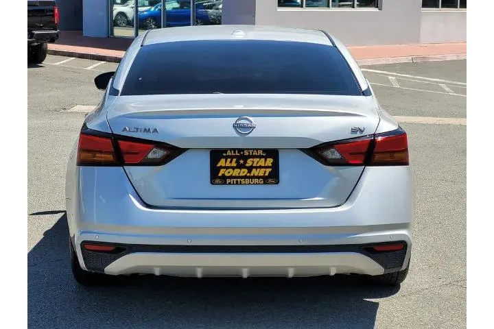$17900 : Nissan Altima 2023 2.5 SV 4d image 5
