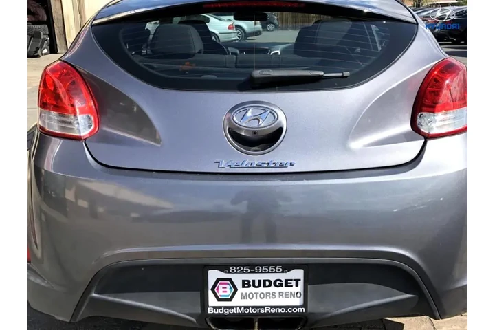 $9990 : 2017 Veloster Base 6AT image 3