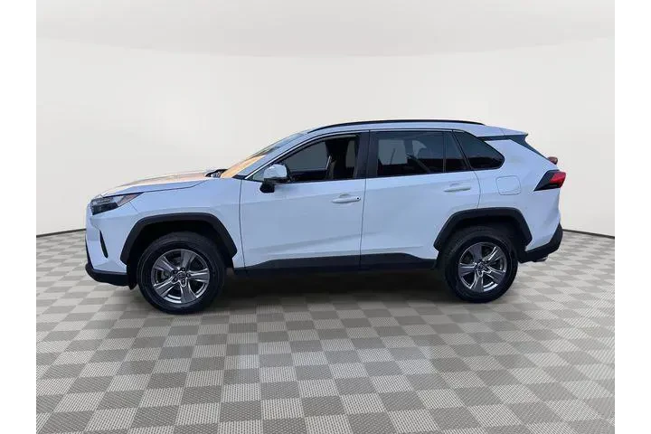 $23995 : Toyota RAV4 2023 XLE 4dr SUV image 6