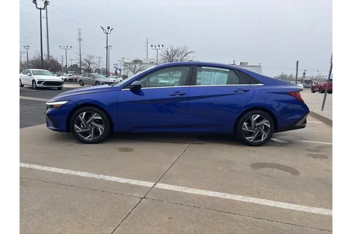 $23499 : Hyundai ELANTRA 2025 SEL Con image 2