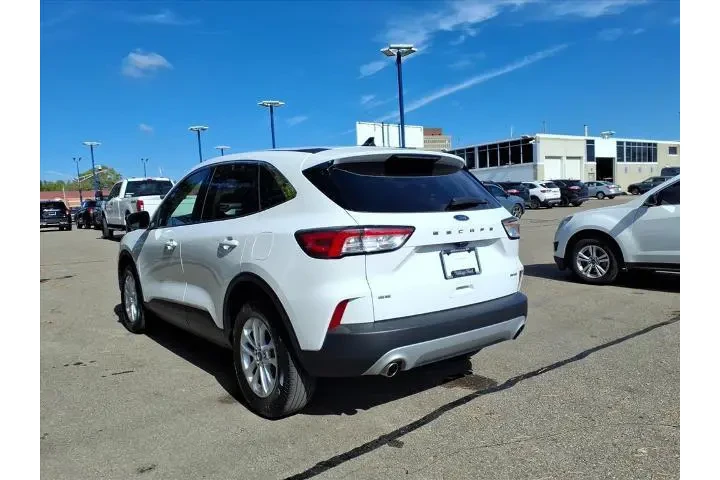 $20580 : Ford Escape 2022 AWD SE 4dr image 9