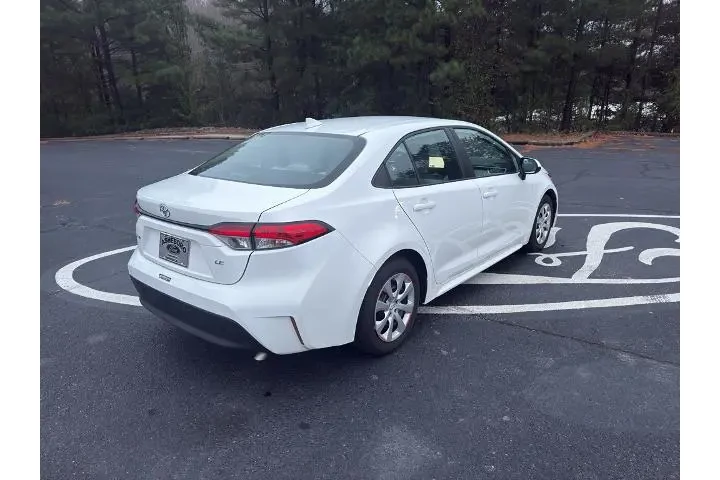 $22774 : Toyota Corolla 2025 LE 4dr S image 9