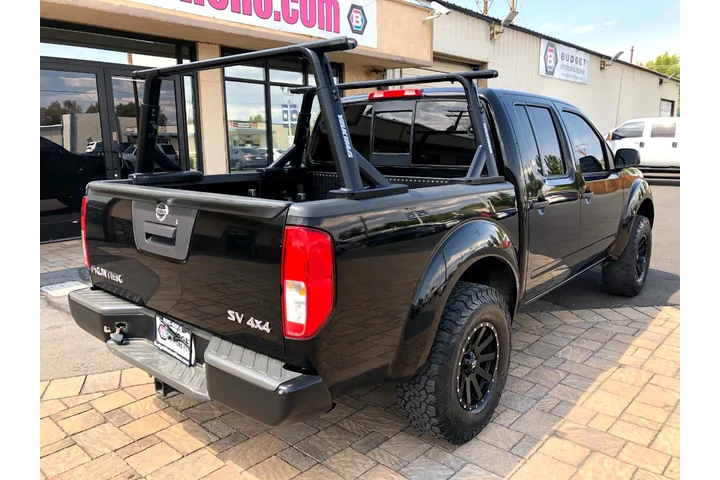 $15457 : 2014 Frontier SV Crew Cab 4WD image 3