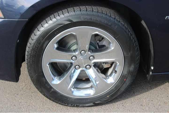 $11995 : 2011 Charger 4dr Sdn RT Plus image 2