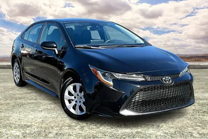 $17991 : Toyota Corolla 2022 LE 4dr S image 1