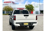 $39615 : Nissan Frontier 2026 4x2 SV thumbnail