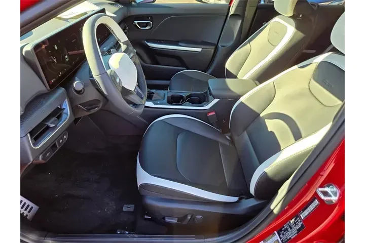 $28588 : Kia K4 2025 GT-Line Turbo 4d image 6