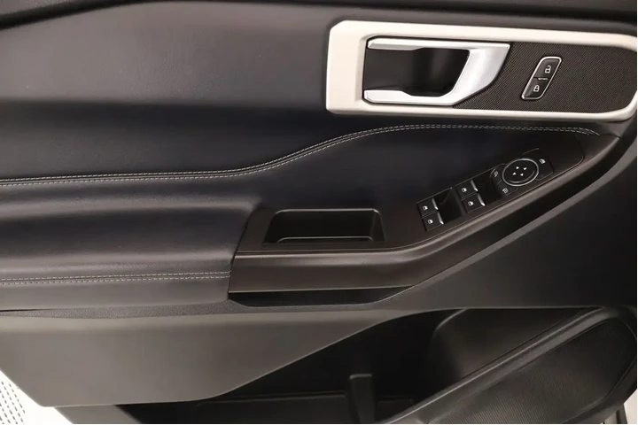 $15999 : Ford Explorer 2020 XLT 4dr S image 9