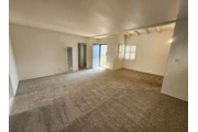 $1900 : Stove, Large master bedroom thumbnail