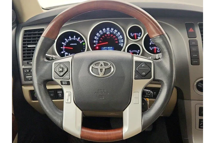 $39998 : Toyota Sequoia 2016 4x4 Plat image 10