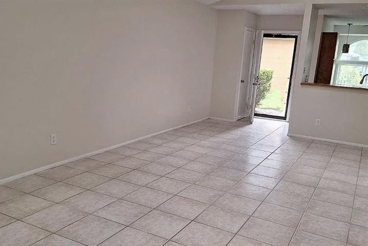 $1500 : HOUSE RENT IN ORLANDO FLORIDA image 7