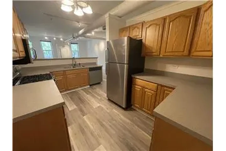 $4095 : Rental property with 3 bedro image 9