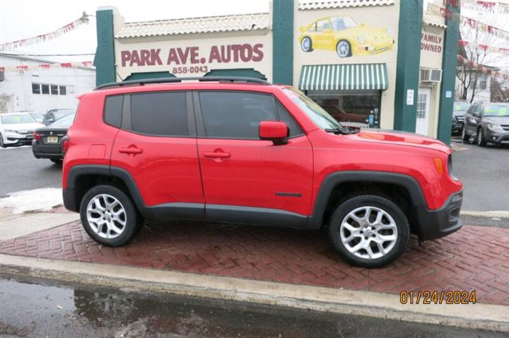 $11495 : 2015 Renegade Latitude image 3