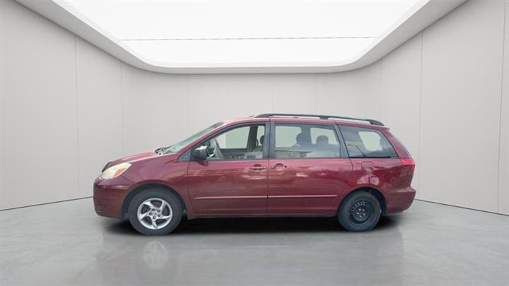 2004 Sienna CE image 4