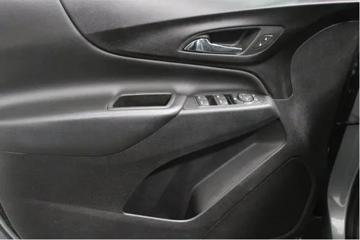 $18917 : Chevrolet Equinox 2023 LT 4d image 3