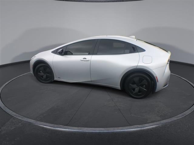 $30500 : PRE-OWNED 2023 TOYOTA PRIUS LE image 6