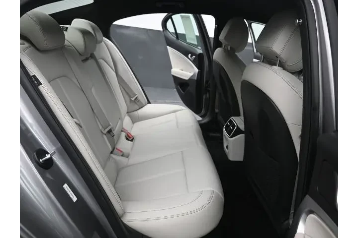 $30938 : Genesis G70 2025 2.5T Standa image 10