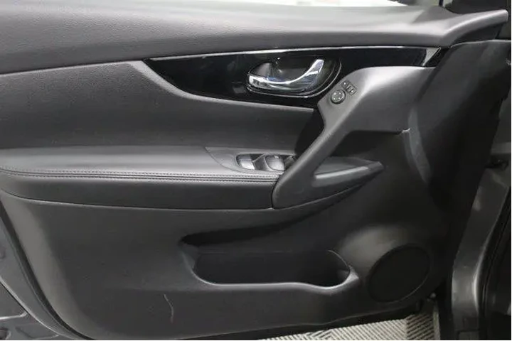 $15986 : Nissan Rogue Sport 2019 image 3