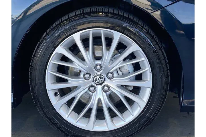 $26588 : Toyota Camry Hybrid 2020 XLE image 5