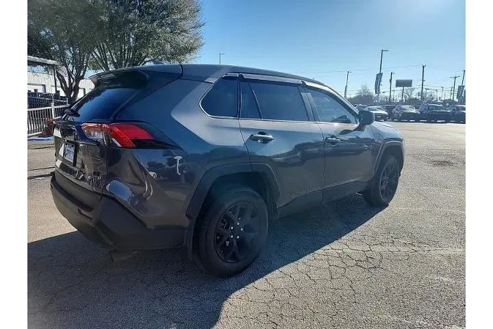 $26998 : Toyota RAV4 2024 LE 4dr SUV image 3