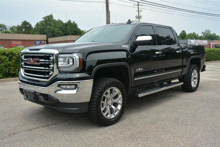 2018 GMC Sierra 1500 SLT image 1