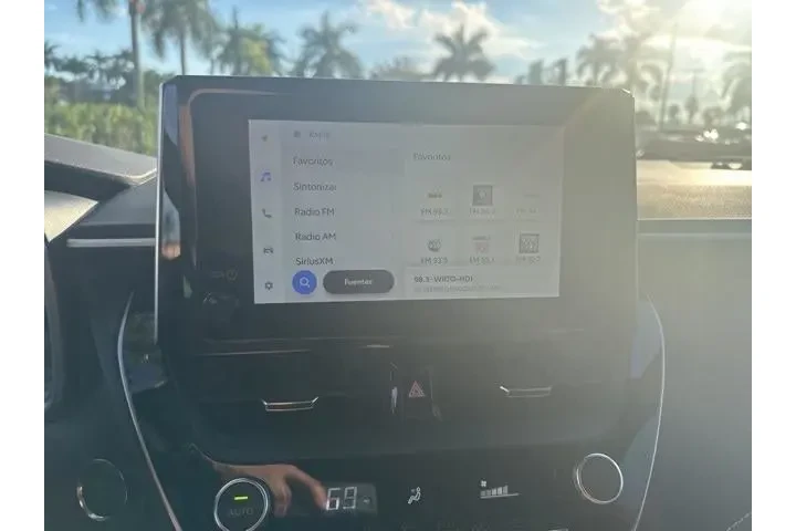 $22500 : Toyota Corolla Hatchback 202 image 8