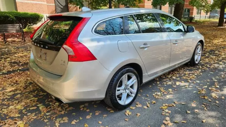 $11995 : 2015 V60 T5 Premier image 6