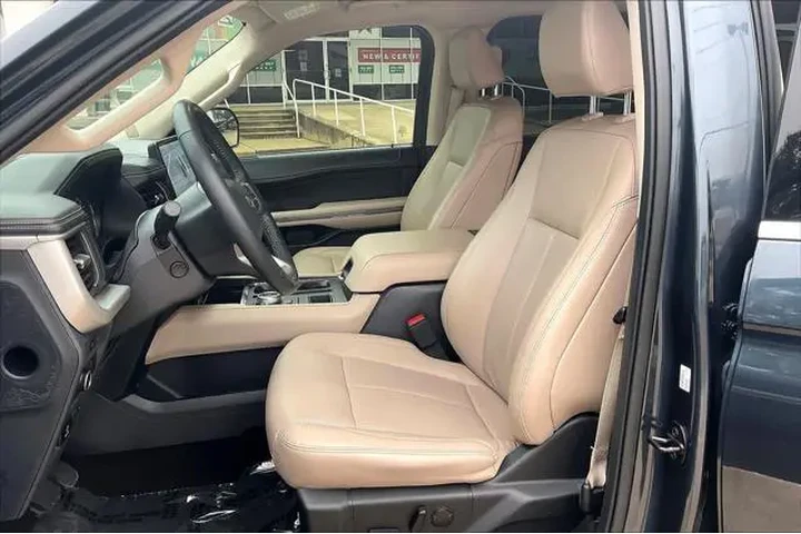 $37549 : Ford Expedition MAX 2022 4x2 image 7