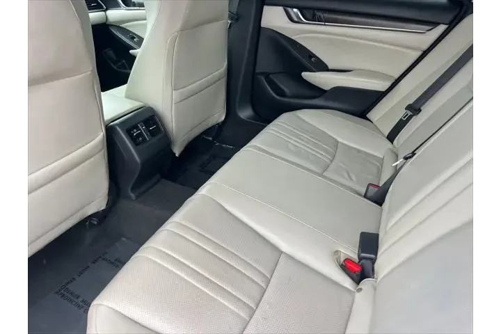 $18499 : Honda Accord 2018 Touring 4d image 5