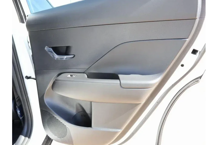 $26833 : Hyundai KONA 2026 SE 4dr SUV image 10