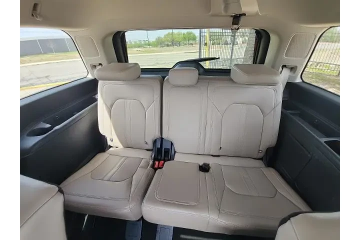 $38997 : Ford Expedition 2024 4x2 Lim image 9